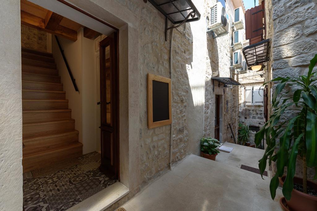 Apartments & Rooms Tiramola - Old Town Trogir Exterior photo